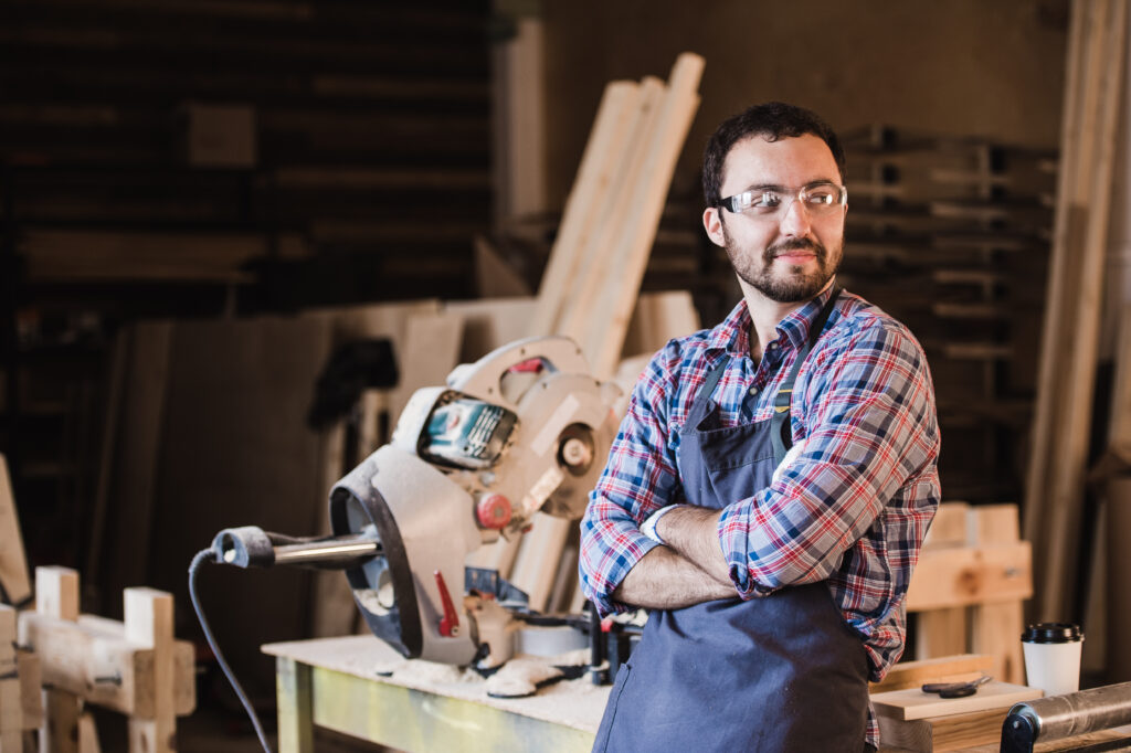 نجار الرياض